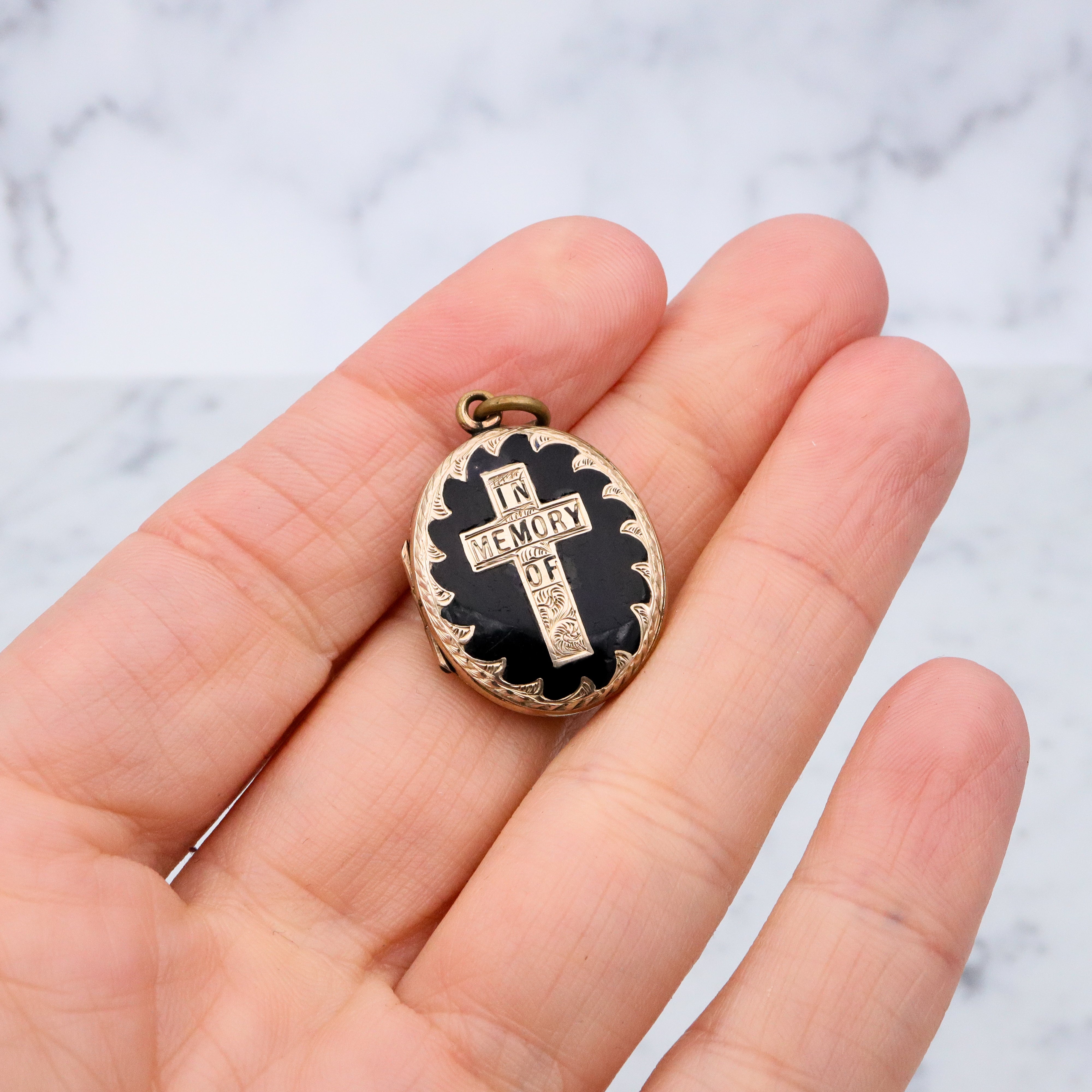 Antique Victorian 9k gold front & back "In Memory Of" black enamel mourning locket pendant
